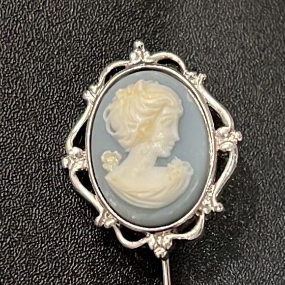 Trifari Vintage Blue White Silver Tone Cameo Hat Pin Brooch Stick Pin 3" Long - Picture 2 of 10
